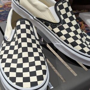 Classic Checkered Slip-On Vans Sneakers